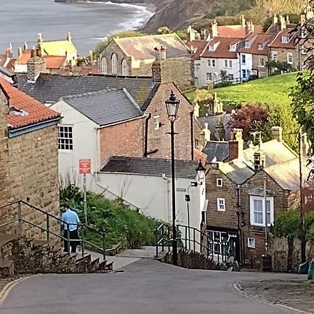 Darnholm Cottage Robin Hood's Bay Exterior photo