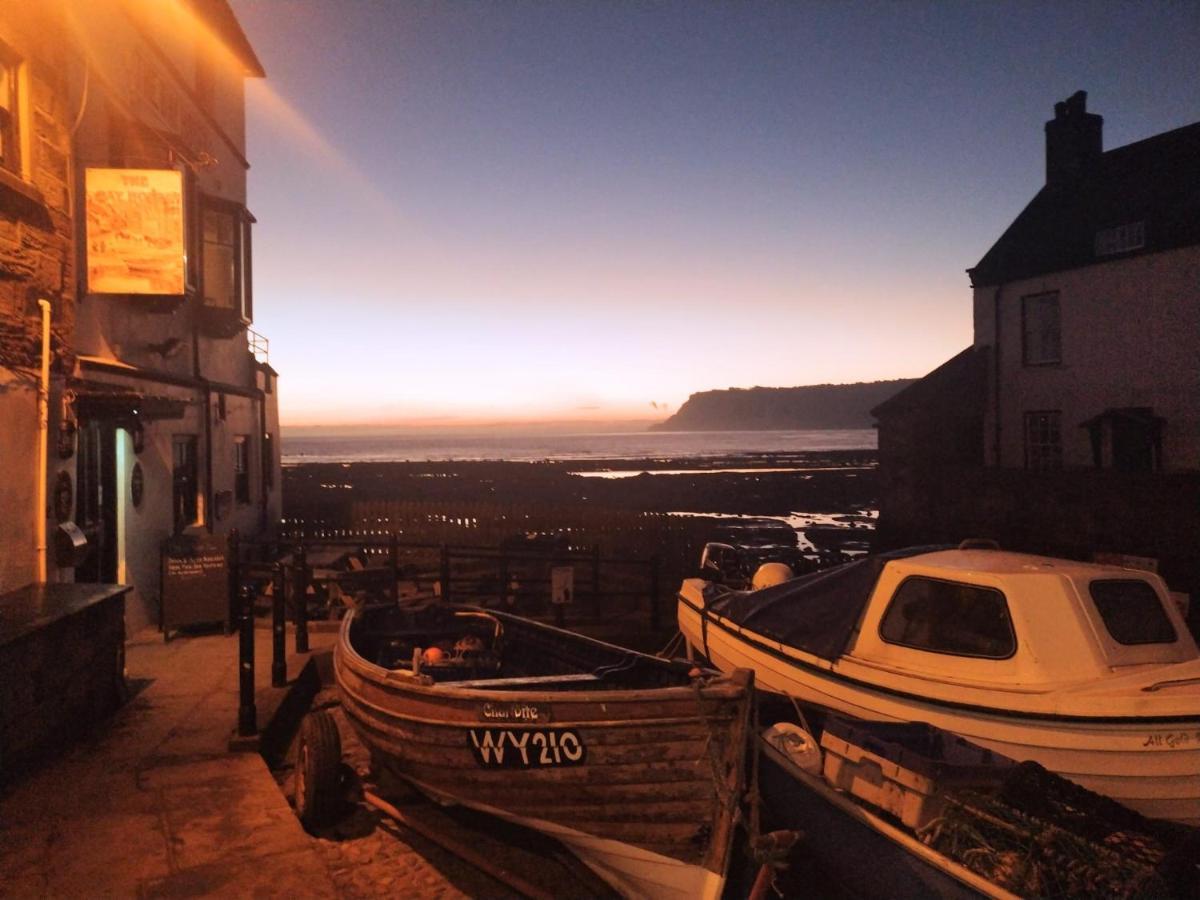 Darnholm Cottage Robin Hood's Bay Exterior photo