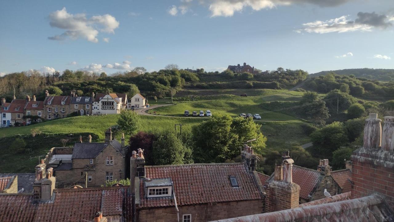 Darnholm Cottage Robin Hood's Bay Exterior photo
