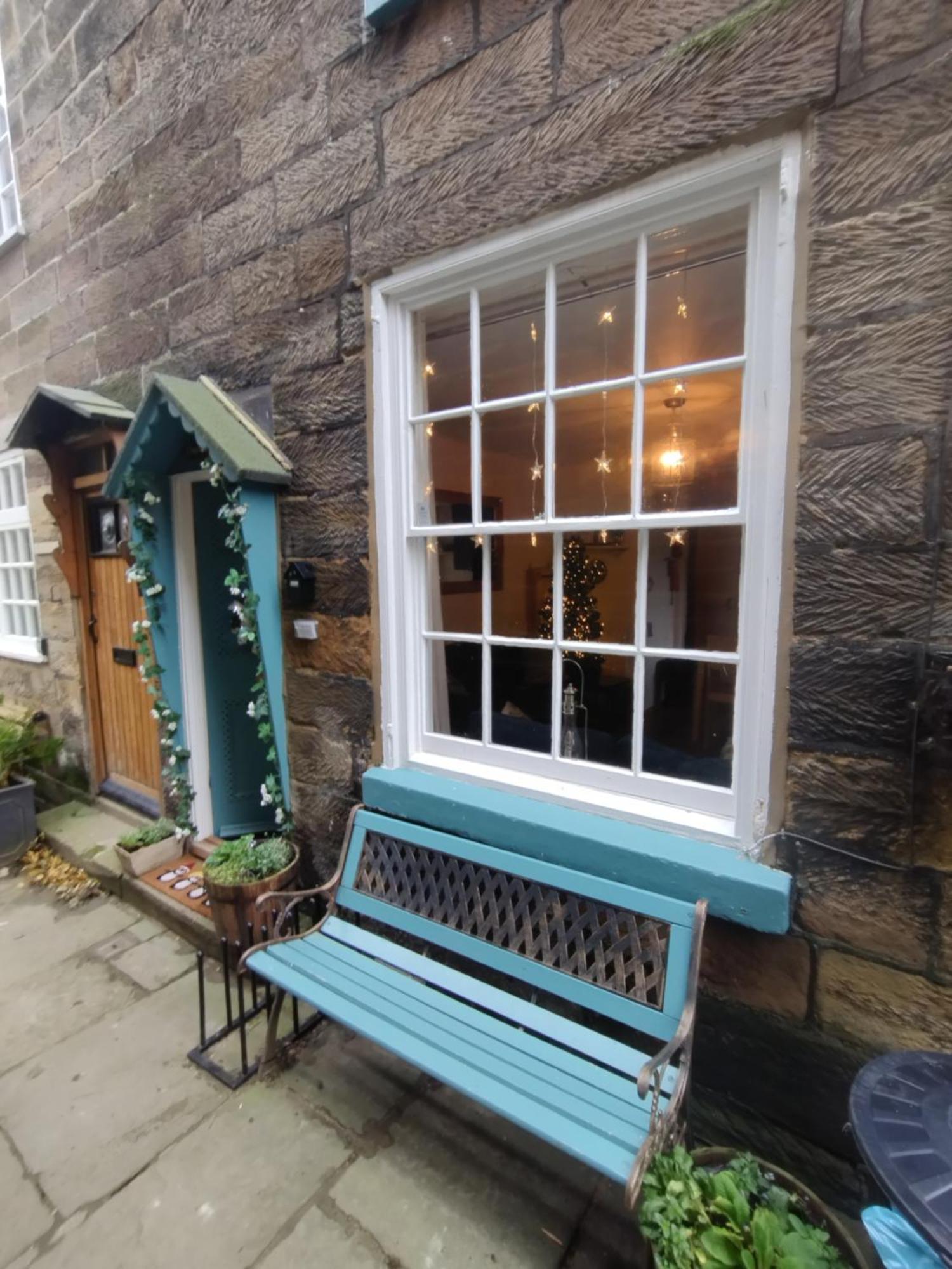 Darnholm Cottage Robin Hood's Bay Exterior photo