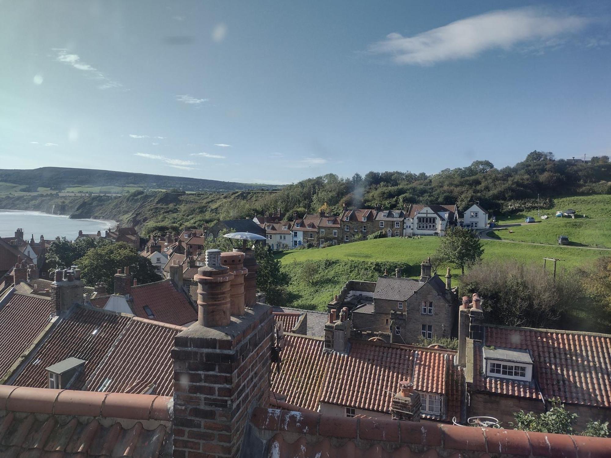 Darnholm Cottage Robin Hood's Bay Exterior photo